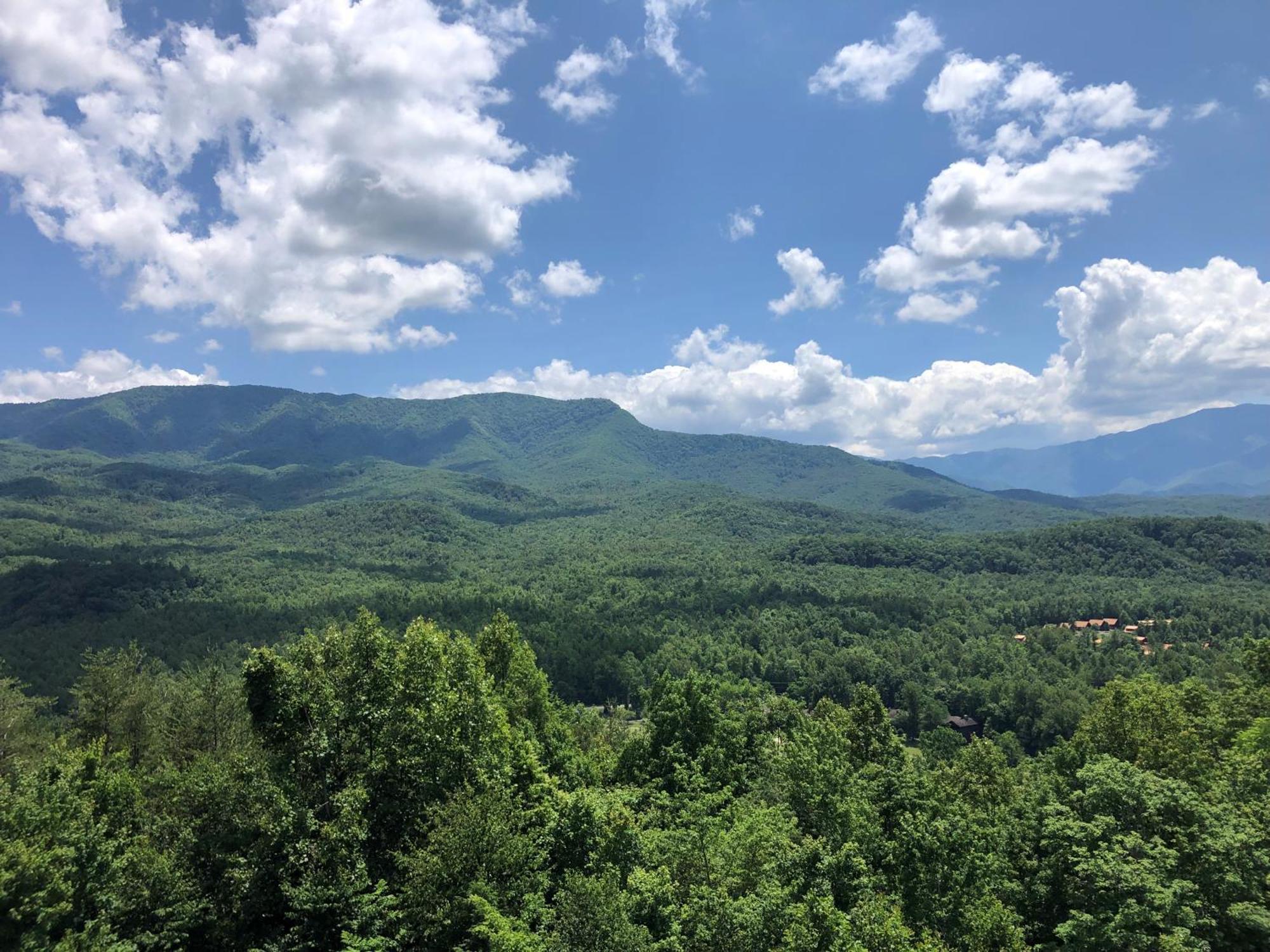 Апартаменты Stairway To Heaven, Breathtaking Mtn Views Indoor Pool & Hot Tub Гатлинбург Экстерьер фото